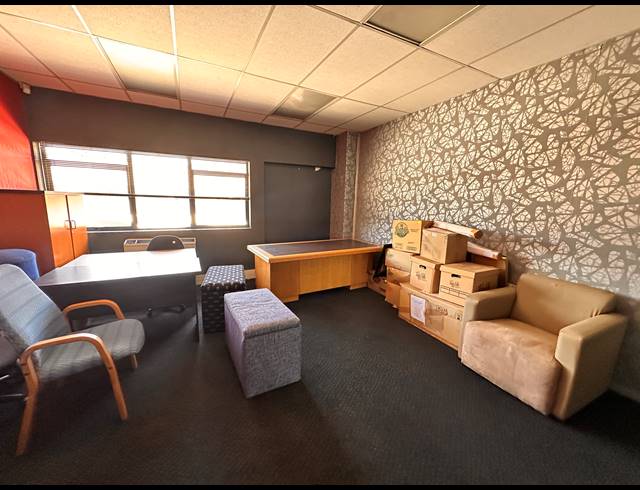 404M² OFFICE TO LET IN PARKTOWN